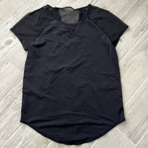 Lululemon T-shirt